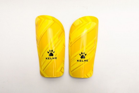 Щитки футбольные KELME SHIN GUARD 8101HJ5001 Щитки футбольные KELME SHIN GUARD 8101HJ5001